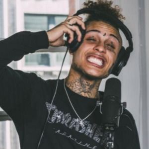 Meet your Posher, Nadia